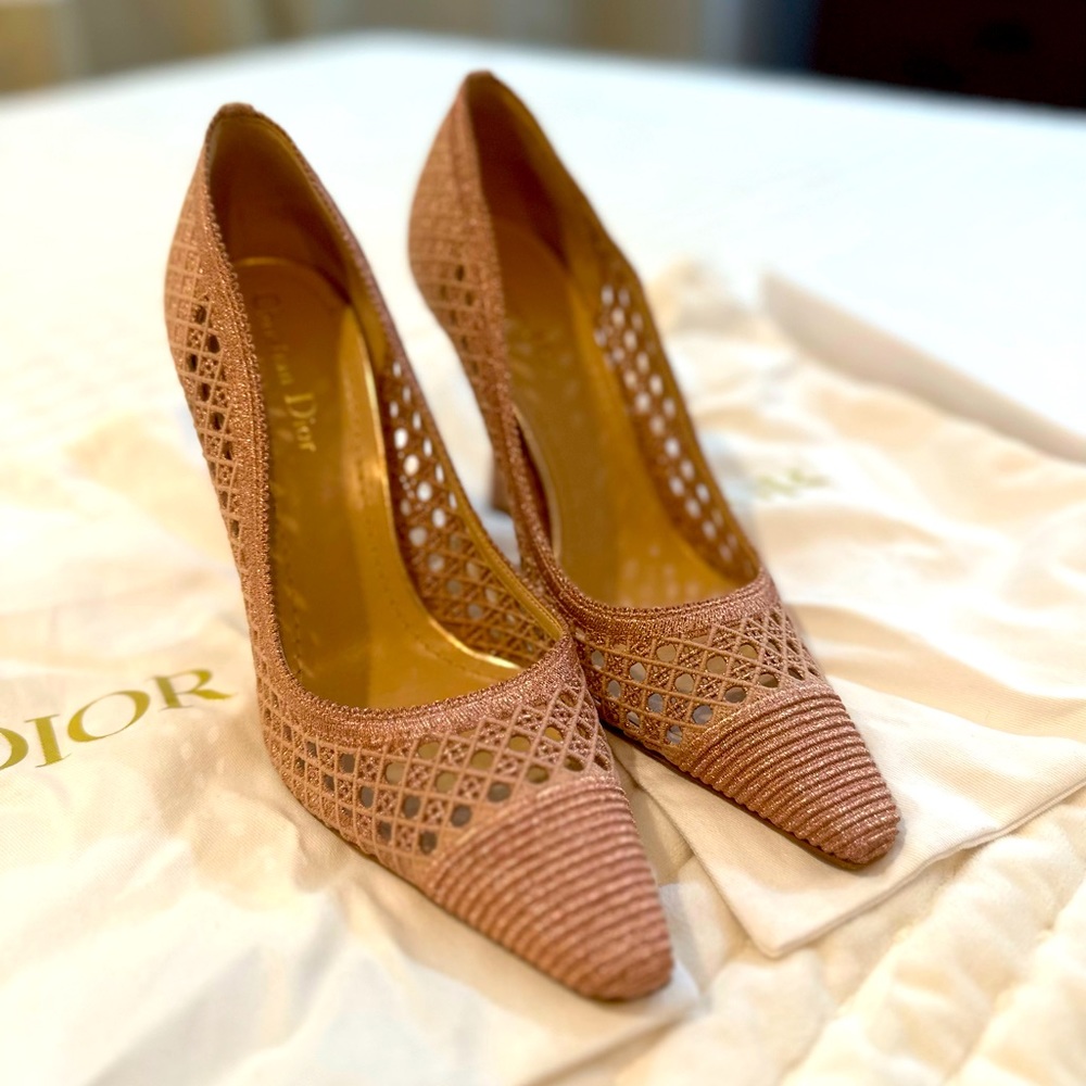 Beautiful Dior heels in light pink